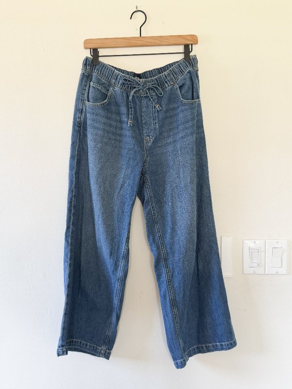 gap / relaxed  Low Slung UltraSoft Relaxed Crop Jeans drawstring M indigo